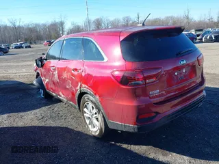 2019 Kia Sorento LX with VIN 5XYPG4A33KG574065, listed as a IAAI auction lot 41610056 with 93,146 mi miles. Bid and sale history available at carsss.com. Image 3.