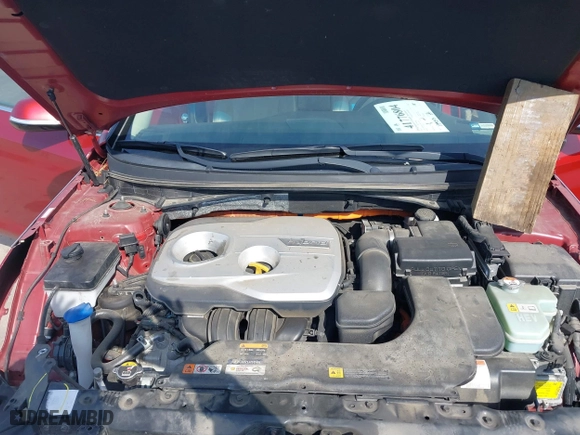 2017 Hyundai Sonata Hybrid Limited with VIN KMHE34L34HA069592, listed as a IAAI auction lot 41776804 with 139,513 mi miles. Bid and sale history available at carsss.com. Image 10.