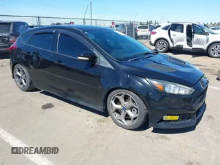 2017 Ford Focus ST with VIN 1FADP3L91HL223141, listed as a IAAI auction lot 41884641 with 129,476 mi miles and . Bid and sale history available at carsss.com. Image 1.