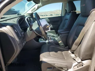 2020 Chevrolet Colorado 4WD ZR2 z VIN 1GCGTEEN4L1182310, wystawiony jako Copart lot #72256164 z przebiegiem 56 937 mil mil oraz Szkoda całkowita • Salvage title. Historia ofert i sprzedaży dostępna na DreamBid. Obrazek 7.