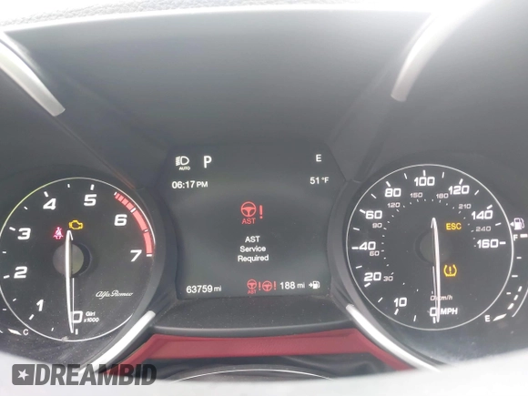 2019 Alfa Romeo Giulia z VIN ZARFAMAN5K7621548, wystawiony jako IAAI lot #41744662 z przebiegiem 63 759 mil mil oraz . Historia ofert i sprzedaży dostępna na DreamBid. Obrazek 7.