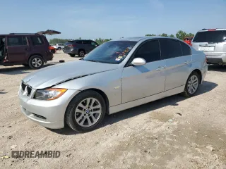 2007 BMW 3 Series 328i z VIN WBAVC535X7FZ71416, wystawiony jako Copart lot #56311595 z przebiegiem 163 570 mil mil oraz Szkoda całkowita • Salvage title. Historia ofert i sprzedaży dostępna na DreamBid. Obrazek 1.