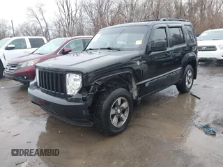 2008 Jeep Liberty Sport z VIN 1J8GN28KX8W187590, wystawiony jako IAAI lot #41440916 z przebiegiem 168 798 mil mil oraz . Historia ofert i sprzedaży dostępna na DreamBid. Obrazek 17.