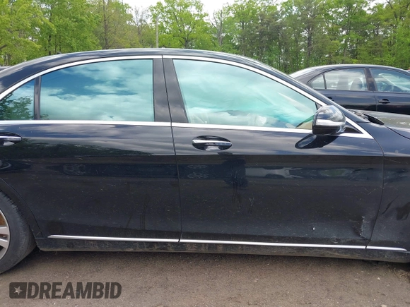 2015 Mercedes-Benz S 550 with VIN WDDUG8FB8FA087742, listed as a IAAI auction lot 42163538 with Not Provided miles and . Bid and sale history available at carsss.com. Image 12.