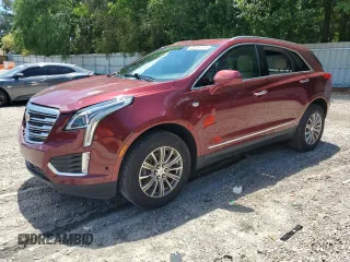 2017 Cadillac XT5 Luxury FWD z VIN 1GYKNBRS6HZ103449, wystawiony jako Copart lot #55838105 z przebiegiem 103 491 mil mil oraz Szkody całkowita. Historia ofert i sprzedaży dostępna na DreamBid. Obrazek 1.