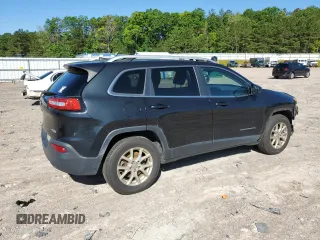 2016 Jeep Cherokee Latitude z VIN 1C4PJMCB4GW375624, wystawiony jako Copart lot #55562415 z przebiegiem 218 437 mil mil oraz Szkoda całkowita • Salvage title. Historia ofert i sprzedaży dostępna na DreamBid. Obrazek 3.
