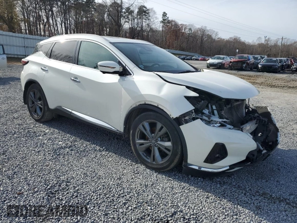 2019 Nissan Murano SL z VIN 5N1AZ2MJ2KN130033, wystawiony jako Copart lot #83350424 z przebiegiem 108 054 mil mil oraz Szkoda całkowita • Salvage title. Historia ofert i sprzedaży dostępna na DreamBid. Obrazek 4.