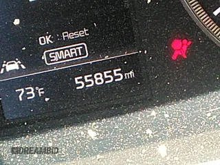 2021 Kia K5 LXS z VIN 5XXG14J25MG017125, wystawiony jako IAAI lot #42177700 z przebiegiem 55 855 mil mil oraz . Historia ofert i sprzedaży dostępna na DreamBid. Obrazek 15.