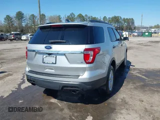2018 Ford Explorer z VIN 1FM5K8BH0JGC57147, wystawiony jako IAAI lot #41923522 z przebiegiem 115 843 mil mil oraz . Historia ofert i sprzedaży dostępna na DreamBid. Obrazek 4.