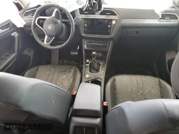 2024 Volkswagen Tiguan SE z VIN 3VV3B7AX5RM124854, wystawiony jako Copart lot #63654575 z przebiegiem 28 495 mil mil oraz Czysty tytuł • Clean title. Historia ofert i sprzedaży dostępna na DreamBid. Obrazek 8.