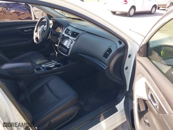2018 Nissan Altima 2.5 SV with VIN 1N4AL3AP4JC264501, listed as a IAAI auction lot 41795559 with 43,764 mi miles. Bid and sale history available at carsss.com. Image 5.
