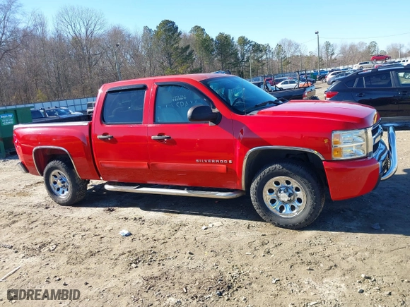 2007 Chevrolet Silverado 1500 LT w/1LT with VIN 2GCEC13C671575887, listed as a IAAI auction lot 41447510 with 195,650 mi miles. Bid and sale history available at carsss.com. Image 13.