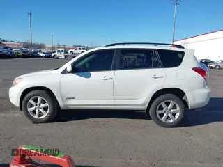 2008 Toyota RAV4 Ltd with VIN JTMZK34V685022611, listed as a IAAI auction lot 41421351 with 136,276 mi miles. Bid and sale history available at carsss.com. Image 14.