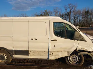 2019 Ford Transit with VIN 1FTYE1ZM6KKA91511, listed as a IAAI auction lot 41300065 with Not Provided miles and . Bid and sale history available at carsss.com. Image 13.