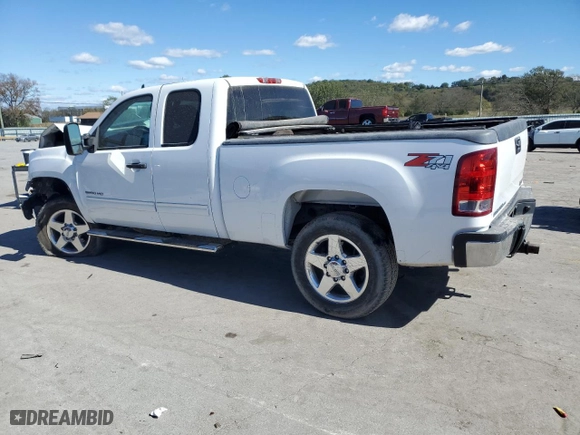 2013 GMC Sierra 2500HD SLE with VIN 1GT220CG8DZ395364, listed as a Copart auction lot 76258174 with 0 mi miles and Salvage Title. Bid and sale history available at carsss.com. Image 2.