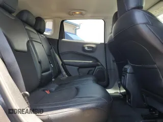 2018 Jeep Compass Latitude z VIN 3C4NJCBB0JT134143, wystawiony jako Copart lot #57228345 z przebiegiem 102 011 mil mil oraz Szkoda całkowita • Salvage title. Historia ofert i sprzedaży dostępna na DreamBid. Obrazek 11.