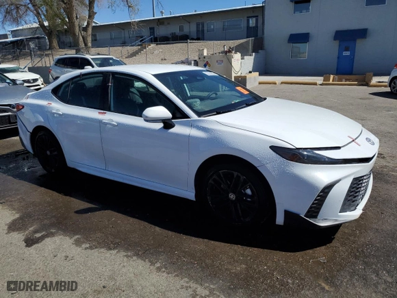 2025 Toyota Camry LE with VIN 4T1DAACK5SU075172, listed as a Copart auction lot 49063245 with 11,140 mi miles and Clean Title. Bid and sale history available at carsss.com. Image 4.