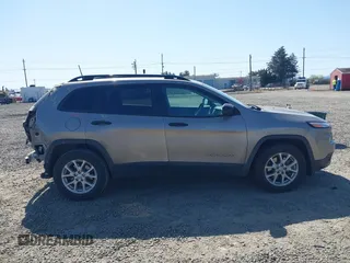 2017 Jeep Cherokee Sport with VIN 1C4PJMAB1HW584727, listed as a IAAI auction lot 42030824 with 147,527 mi miles and . Bid and sale history available at DreamBid. Image 14.