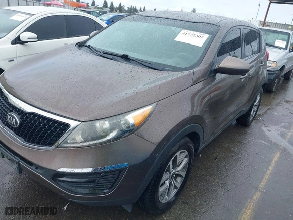 2014 Kia Sportage LX with VIN KNDPB3AC3E7651088, listed as a IAAI auction lot 41772302 with 143,199 mi miles. Bid and sale history available at carsss.com. Image 2.