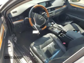 2014 Lexus ES 300h z VIN JTHBW1GG5E2051021, wystawiony jako Copart lot #56654705 z przebiegiem Nie podano mil oraz Szkoda całkowita • Salvage title. Historia ofert i sprzedaży dostępna na DreamBid. Obrazek 8.