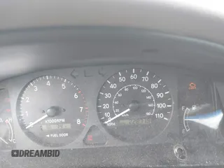 1999 Chevrolet Prizm z VIN 1Y1SK5280XZ445777, wystawiony jako IAAI lot #42138329 z przebiegiem 228 719 mil mil oraz . Historia ofert i sprzedaży dostępna na DreamBid. Obrazek 7.
