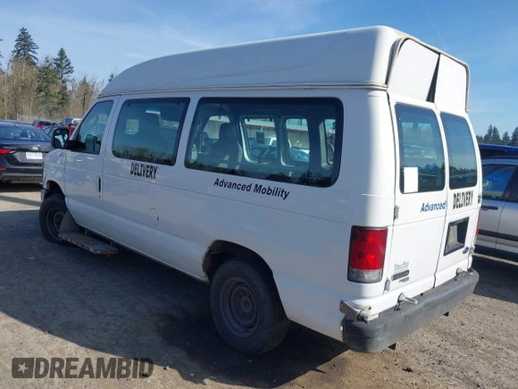 2011 Ford Econoline Cargo Commercial z VIN 1FTNE1EW0BDB11766, wystawiony jako IAAI lot #41948043 z przebiegiem 573 437 mil mil oraz . Historia ofert i sprzedaży dostępna na DreamBid. Obrazek 3.