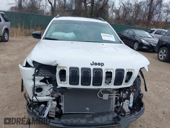 2023 Jeep Cherokee Altitude Lux z VIN 1C4PJMMB9PD101541, wystawiony jako IAAI lot #41904235 z przebiegiem 16 690 mil mil oraz . Historia ofert i sprzedaży dostępna na DreamBid. Obrazek 12.