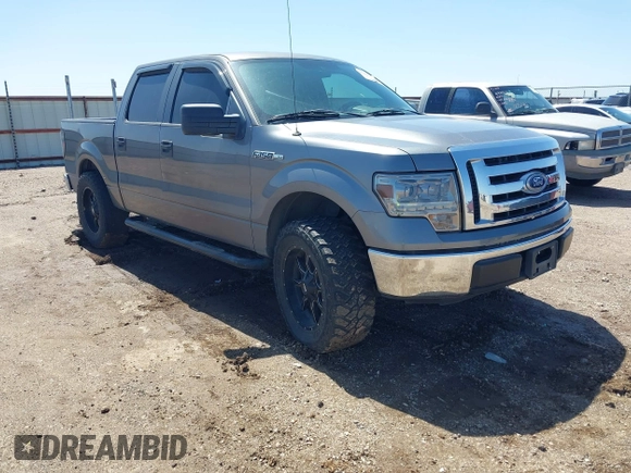 2010 Ford F-150 XL with VIN 1FTEW1C87AKA22952, listed as a IAAI auction lot 41899670 with 167,618 mi miles. Bid and sale history available at carsss.com. Image 1.