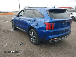 2022 Kia Sorento S with VIN 5XYRL4LC9NG161931, listed as a IAAI auction lot 41717311 with 44,809 mi miles. Bid and sale history available at carsss.com. Image 3.