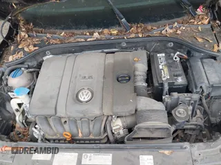 2013 Volkswagen Passat SE with VIN 1VWBH7A38DC028231, listed as a IAAI auction lot 42629167 with Not provided miles and . Bid and sale history available at DreamBid. Image 10.