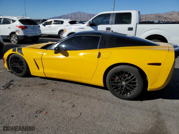 2005 Chevrolet Corvette with VIN 1G1YY24U455114087, listed as a Copart auction lot 89182395 with 93,396 mi miles and Salvage Title. Bid and sale history available at carsss.com. Image 2.