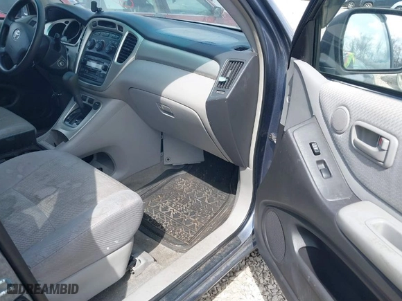 2005 Toyota Highlander with VIN JTEDP21AX50073749, listed as a IAAI auction lot 41682648 with 226,166 mi miles. Bid and sale history available at carsss.com. Image 5.