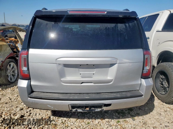 2015 GMC Yukon XL SLT with VIN 1GKS1HKC8FR667578, listed as a Copart auction lot 44916135 with 206,872 mi miles and Salvage Title. Bid and sale history available at carsss.com. Image 6.