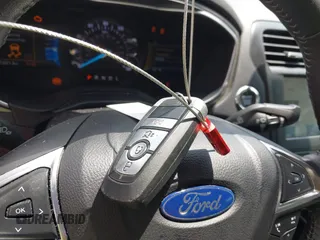 2020 Ford Fusion SE z VIN 3FA6P0HD6LR160147, wystawiony jako IAAI lot #42499983 z przebiegiem 73 971 mil mil oraz . Historia ofert i sprzedaży dostępna na DreamBid. Obrazek 11.
