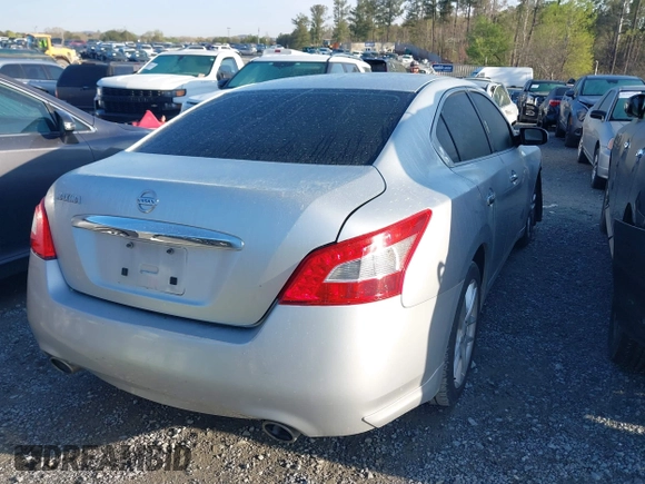 2011 Nissan Maxima SV z VIN 1N4AA5APXBC865253, wystawiony jako IAAI lot #41914882 z przebiegiem 132 510 mil mil oraz . Historia ofert i sprzedaży dostępna na DreamBid. Obrazek 4.