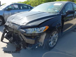 2017 Ford Fusion SE z VIN 3FA6P0HD6HR163041, wystawiony jako IAAI lot #42018701 z przebiegiem 124 271 mil mil oraz . Historia ofert i sprzedaży dostępna na DreamBid. Obrazek 6.