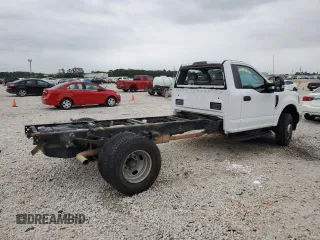 2018 Ford F-350 with VIN 1FDRF3H62JEC12561, listed as a Copart auction lot 53706305 with 151,367 mi miles and Salvage title. Bid and sale history available at DreamBid. Image 3.