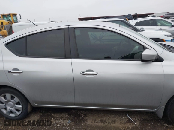 2016 Nissan Versa S with VIN 3N1CN7APXGL860037, listed as a IAAI auction lot 41602972 with 79,367 mi miles. Bid and sale history available at carsss.com. Image 14.