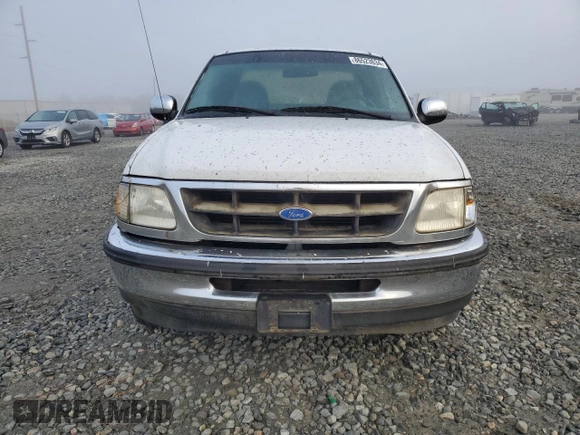 1997 Ford F-150 с VIN 1FTDX1728VNC50512, выставлен на аукционе Copart как лот 86523634 с пробегом 186 533 миль миль и Списание • Salvage title. История ставок и продаж доступна на DreamBid. Изображение 5.