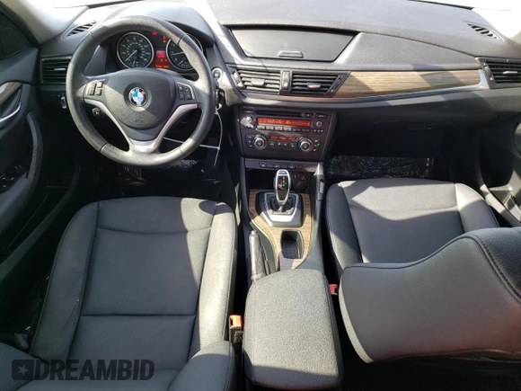 2015 BMW X1 sDrive28i with VIN WBAVM1C51FV316118, listed as a Copart auction lot 46663445 with 117,361 mi miles and Clean Title. Bid and sale history available at carsss.com. Image 8.