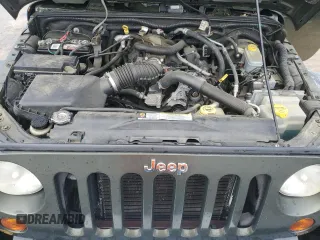 2008 Jeep Wrangler Unlimited Sahara with VIN 1J4GB59108L653823, listed as a Copart auction lot 56324635 with 170,831 mi miles and Clean title. Bid and sale history available at DreamBid. Image 12.