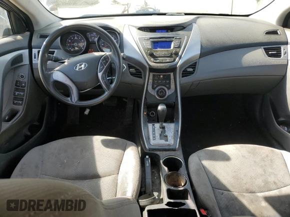 2013 Hyundai Elantra GLS z VIN 5NPDH4AE6DH384354, wystawiony jako Copart lot #50653675 z przebiegiem 165 375 mil mil oraz Szkody całkowita. Historia ofert i sprzedaży dostępna na DreamBid. Obrazek 8.