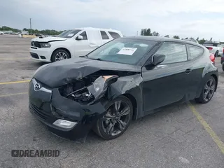 2017 Hyundai Veloster Value Edition with VIN KMHTC6AD9HU317347, listed as a IAAI auction lot 41800746 with 32,550 mi miles. Bid and sale history available at carsss.com. Image 2.