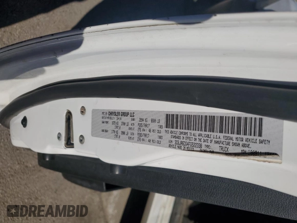 2015 Ram 1500 Tradesman z VIN 3C6JR6DG4FG522338, wystawiony jako Copart lot #86081314 z przebiegiem 131 186 mil mil oraz Szkoda całkowita • Salvage title. Historia ofert i sprzedaży dostępna na DreamBid. Obrazek 12.