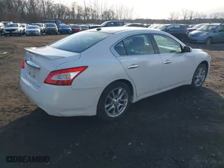 2010 Nissan Maxima 3.5 SV w/Premium Pkg with VIN 1N4AA5APXAC804113, listed as a IAAI auction lot 41586068 with 127,134 mi miles. Bid and sale history available at carsss.com. Image 4.
