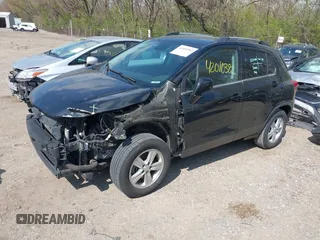 2020 Chevrolet Trax LT z VIN 3GNCJLSB9LL226191, wystawiony jako IAAI lot #42010382 z przebiegiem 90 357 mil mil oraz . Historia ofert i sprzedaży dostępna na DreamBid. Obrazek 18.
