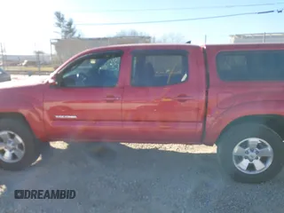 2014 Toyota Tacoma with VIN 5TFLU4EN5EX084179, listed as a IAAI auction lot 41398902 with 93,890 mi miles. Bid and sale history available at carsss.com. Image 14.