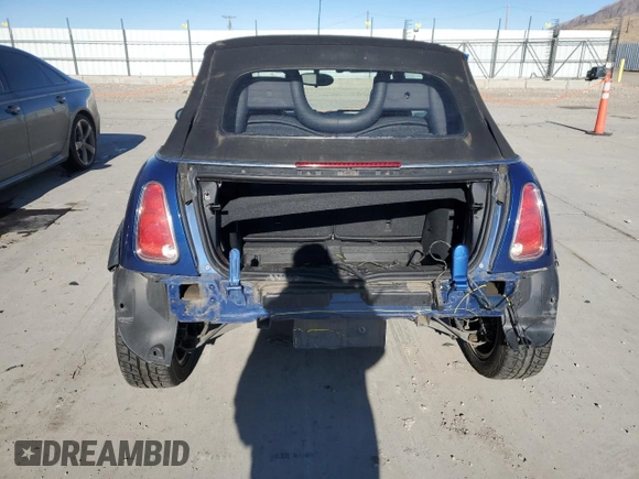 2007 MINI Convertible S z VIN WMWRH33547TL94410, wystawiony jako Copart lot #89339055 z przebiegiem 124 433 mil mil oraz Szkoda całkowita • Salvage title. Historia ofert i sprzedaży dostępna na DreamBid. Obrazek 6.