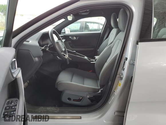 2023 Polestar 2 z VIN YSMED3KA2PL150982, wystawiony jako Copart lot #50686655 z przebiegiem 36 311 mil mil oraz Tytuł czysty. Historia ofert i sprzedaży dostępna na DreamBid. Obrazek 7.