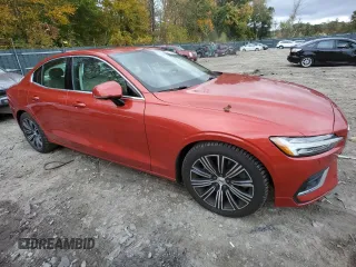 2019 Volvo S60 Inscription with VIN 7JRA22TL2KG013795, listed as a Copart auction lot 72384163 with 47,057 mi miles. Bid and sale history available at carsss.com. Image 4.